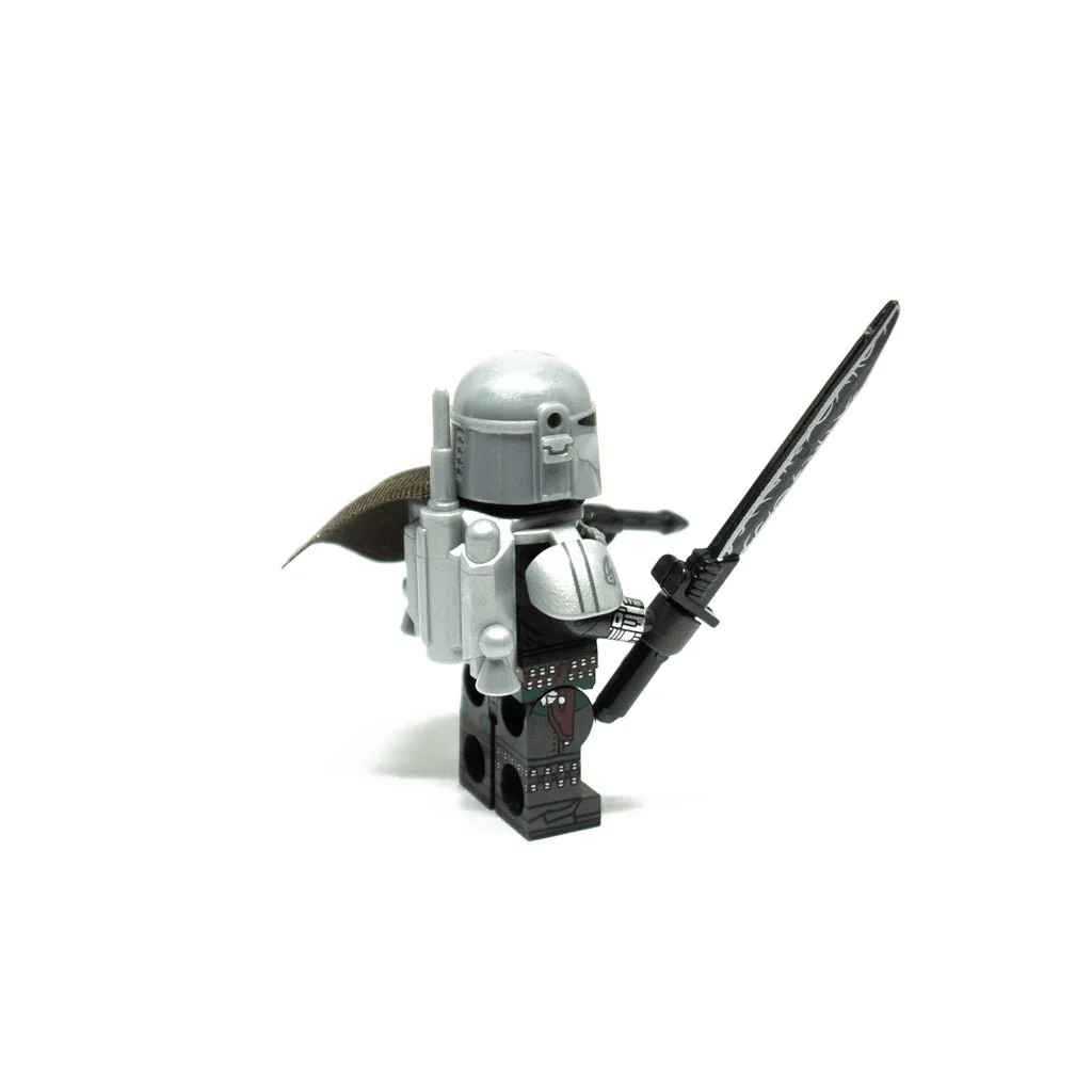 Dark Saber Din Djarin Mini-Fig - Image 2