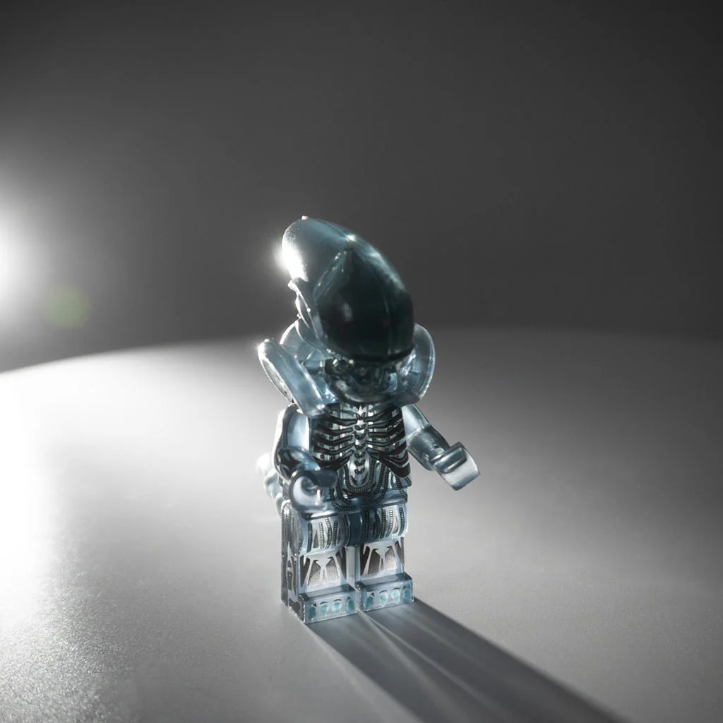 Xenomorph v2 Mini-Fig - Image 4